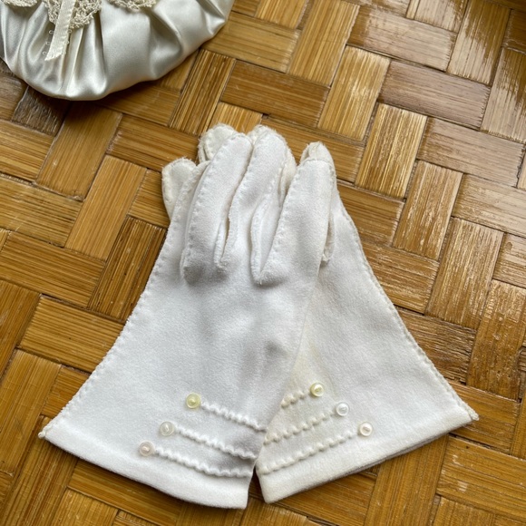 🌟HOST PICK!🌟🌹Child's vintage white gloves, adorable - Picture 6 of 7